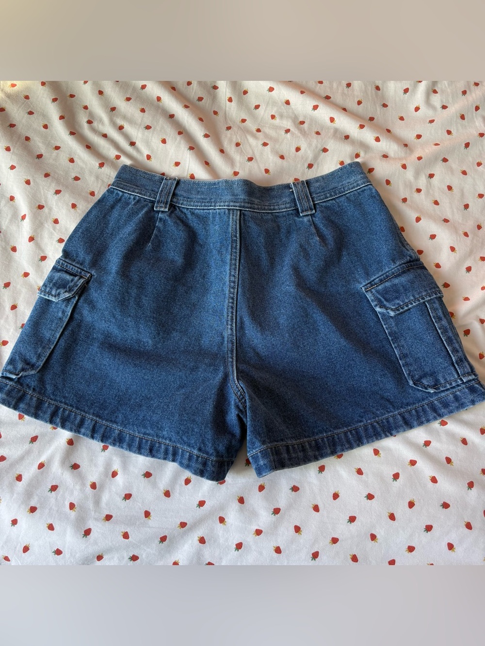 90s Too Hot High-Rise Heavy Blue Denim Micro Cargo Shorts Size 26 - Picture 4 of 12